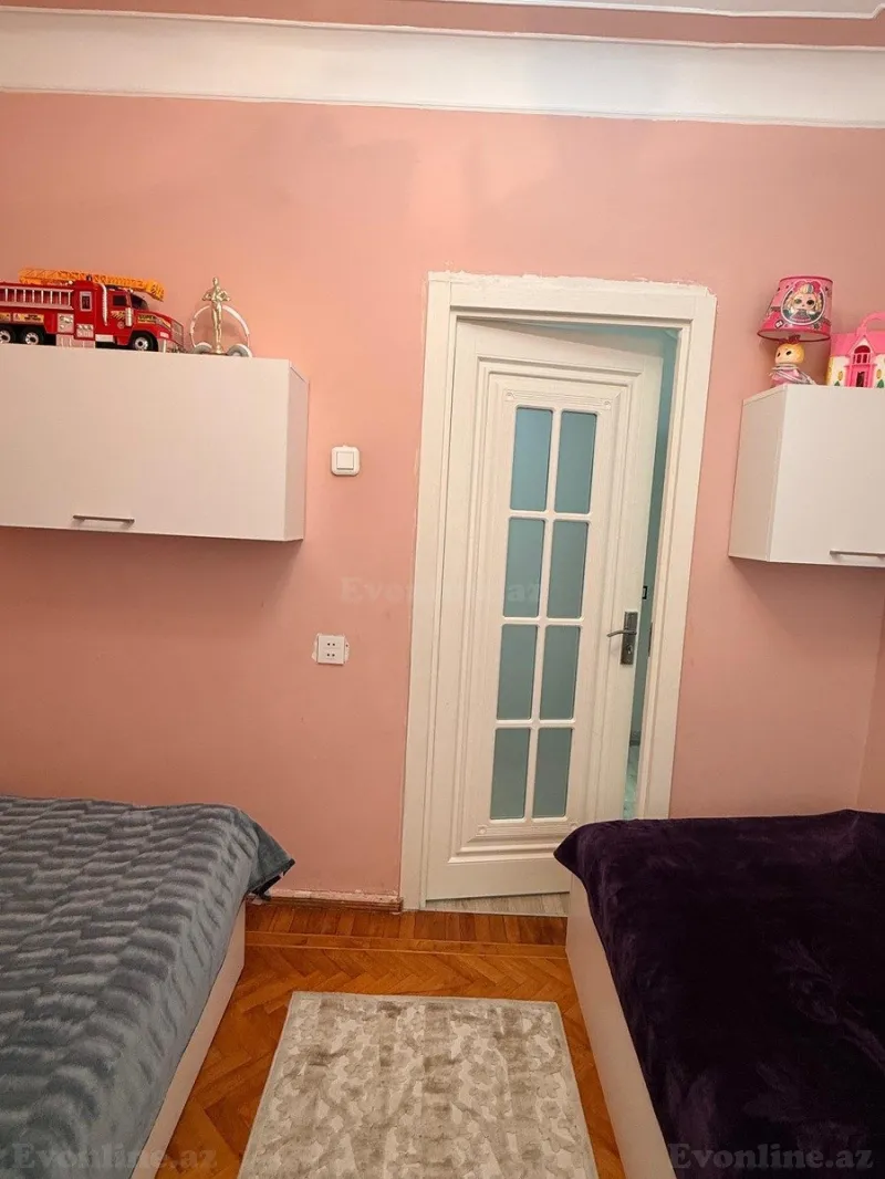 Satılır 3 otaqlı Mənzil Köhnə tikili 70 m² Gənclik m. - şəkil 7