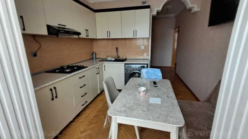 Kirayə verilir 3 otaqlı Mənzil Köhnə tikili 70 m² Qara Qarayev m. - şəkil 7