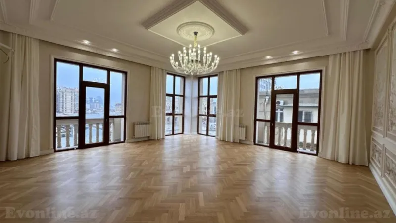 Satılır 3 otaqlı Mənzil Yeni tikili 132 m² İçərişəhər m.
