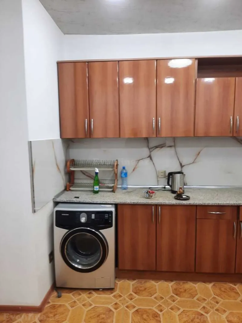 Satılır 3 otaqlı Mənzil Köhnə tikili 82 m² Səbail r. - şəkil 3