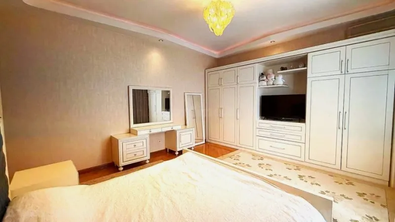 Satılır 4 otaqlı Mənzil Yeni tikili 175 m² Yasamal - şəkil 9