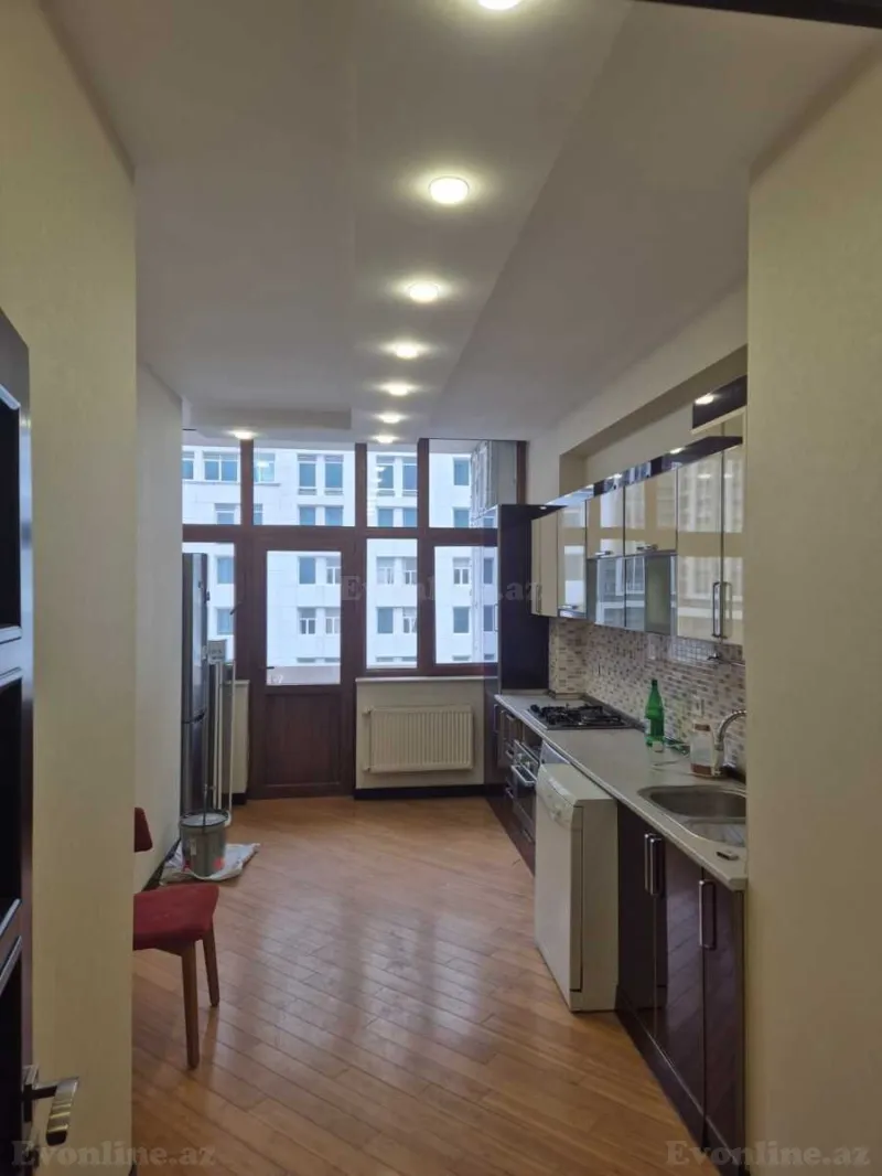 Kirayə verilir 3 otaqlı Mənzil Yeni tikili 120 m² Xətai m. - şəkil 6