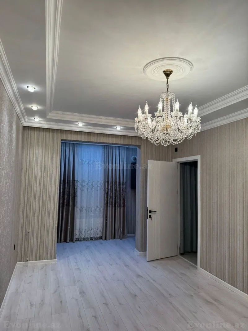 3 otaqlı Mənzil 75 m² 3-cü mikrorayon Satılır
