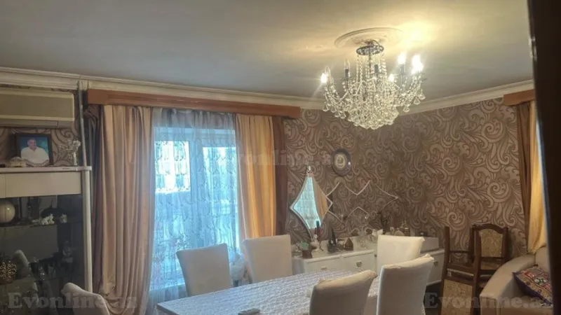 3 otaqlı Mənzil 60 m² İnşaatçılar m. Satılır