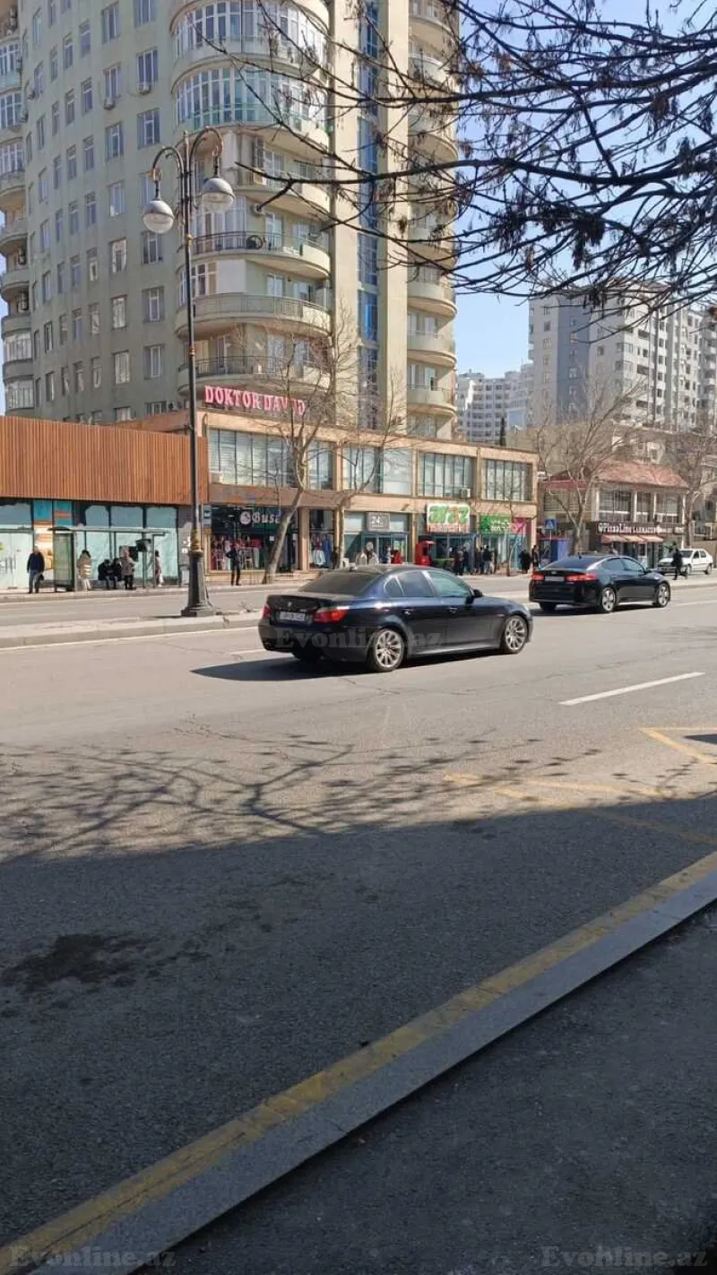 Satılır 3 otaqlı Mənzil Köhnə tikili 60 m² İnşaatçılar m. - şəkil 23