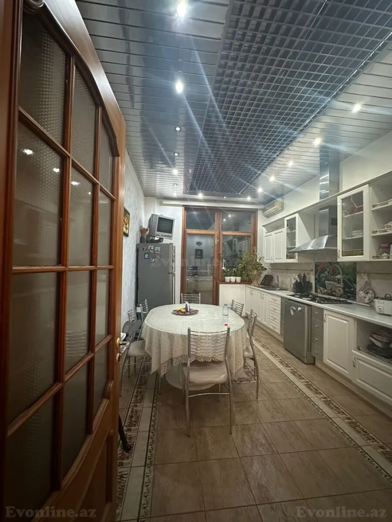 Satılır 4 otaqlı Mənzil Yeni tikili 204 m² 28 May m. - şəkil 13