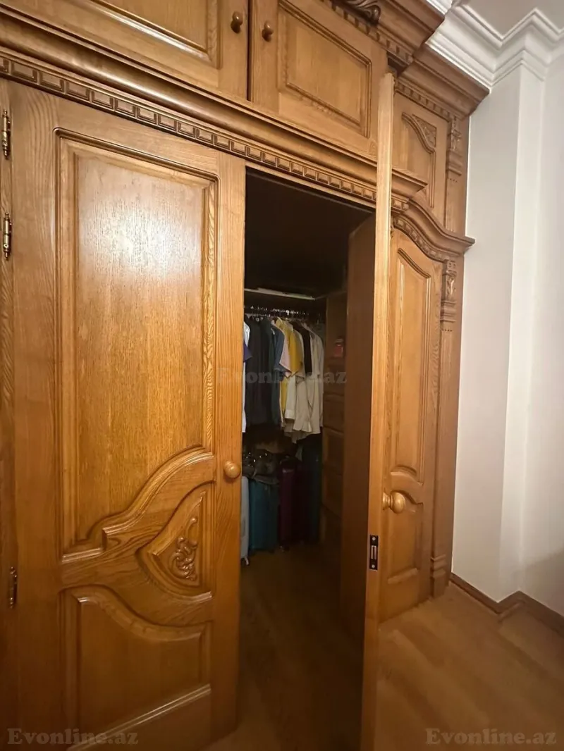 Satılır 4 otaqlı Mənzil Yeni tikili 204 m² 28 May m. - şəkil 15