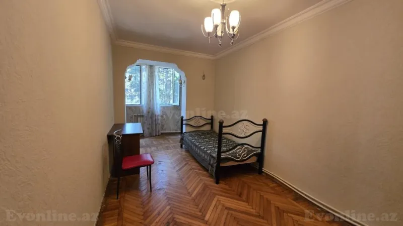 Kirayə verilir 3 otaqlı Mənzil Köhnə tikili 77 m² Nəsimi r. - şəkil 2