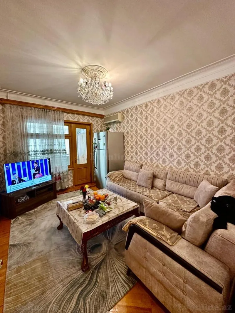 Satılır 5 otaqlı Mənzil Köhnə tikili 130 m² Qara Qarayev m. - şəkil 3