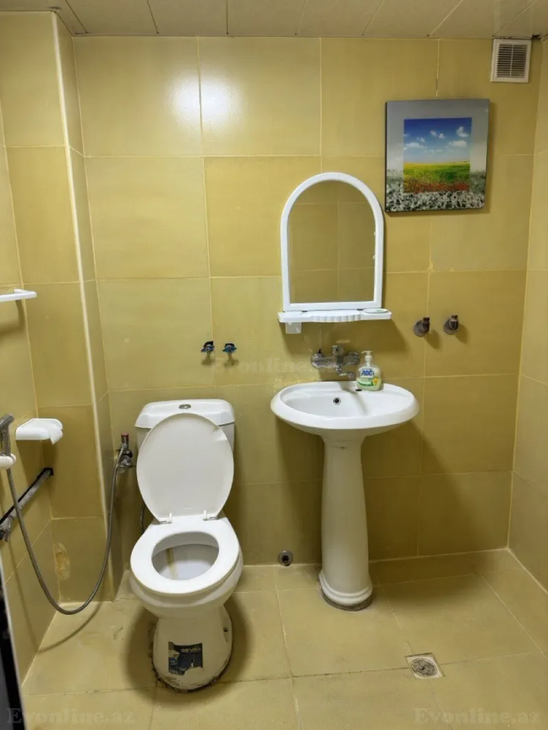 Kirayə verilir 1 otaqlı Mənzil Köhnə tikili 40 m² İnşaatçılar m. - şəkil 4