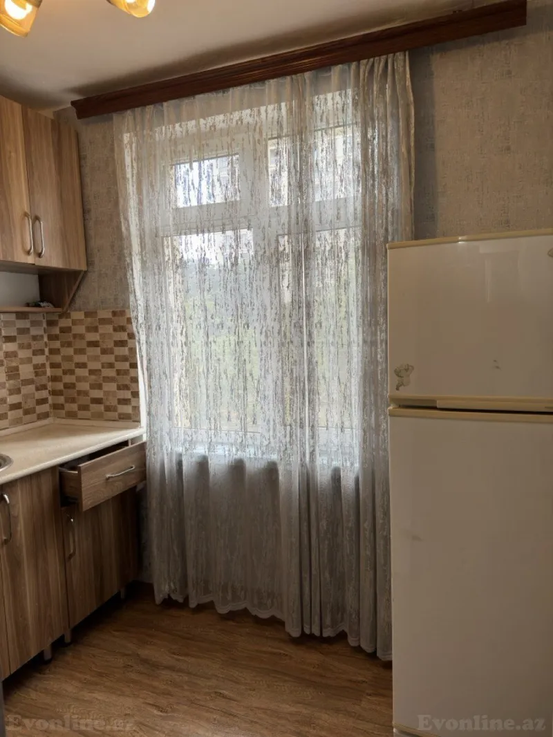 Kirayə verilir 1 otaqlı Mənzil Köhnə tikili 40 m² İnşaatçılar m. - şəkil 6