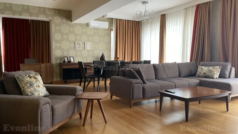 3 otaqlı Mənzil 191 m² Xətai m. Kirayə verilir