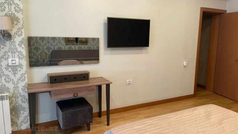 Kirayə verilir 3 otaqlı Mənzil Yeni tikili 191 m² Xətai m. - şəkil 7