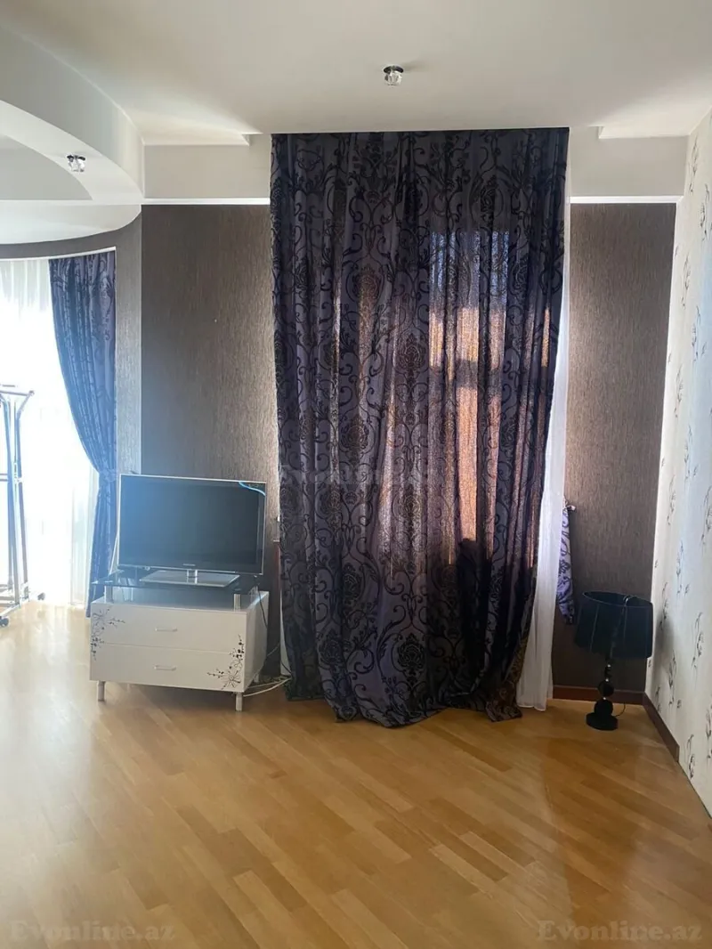 Kirayə verilir Ofis 250 m² 28 May m. - şəkil 8