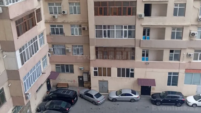3 otaqlı Mənzil 132 m² 8 Noyabr m. Kirayə verilir