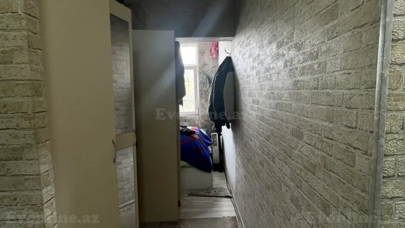 Satılır 2 otaqlı Mənzil Köhnə tikili 28.4 m² 4-cü mikrorayon - şəkil 2