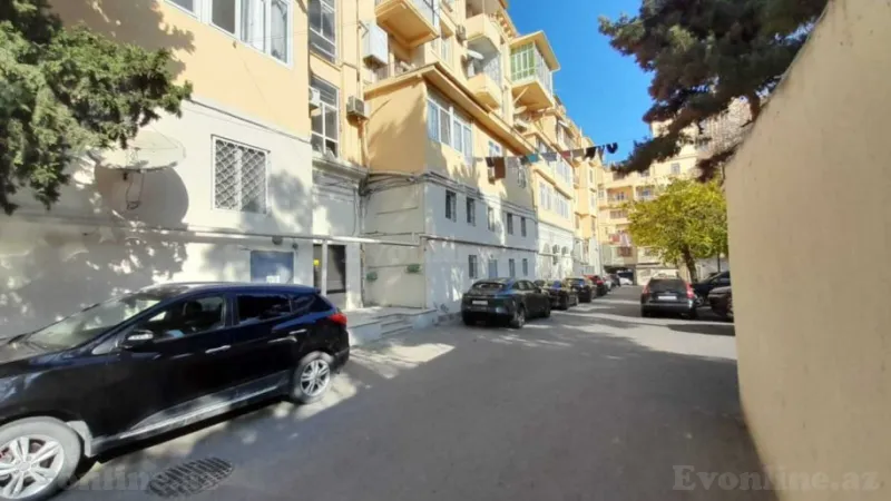 Satılır 3 otaqlı Mənzil Köhnə tikili 95 m² Nəsimi r. - şəkil 4