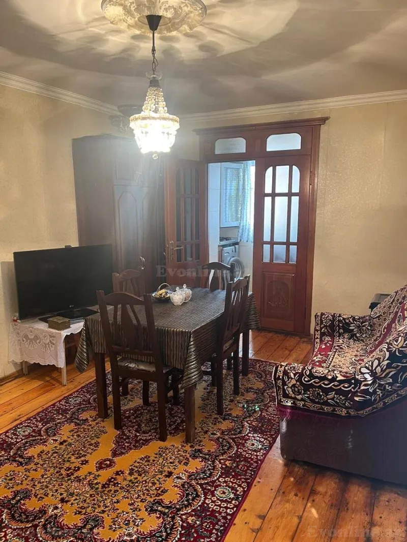 Satılır 2 otaqlı Mənzil Köhnə tikili 36 m² Xalqlar Dostluğu m. - şəkil 2