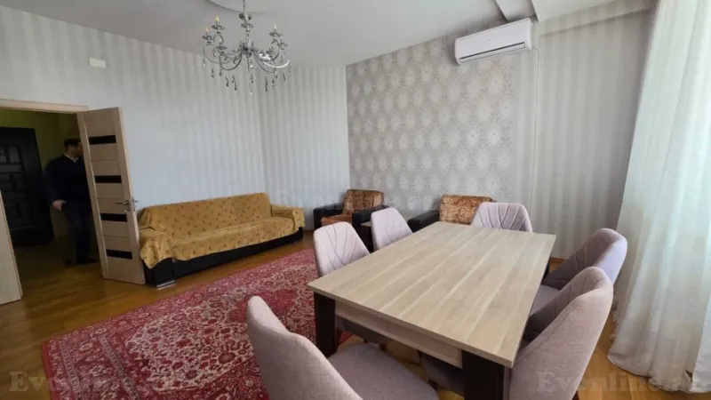 3 otaqlı Mənzil 120 m² Xətai m. Kirayə verilir