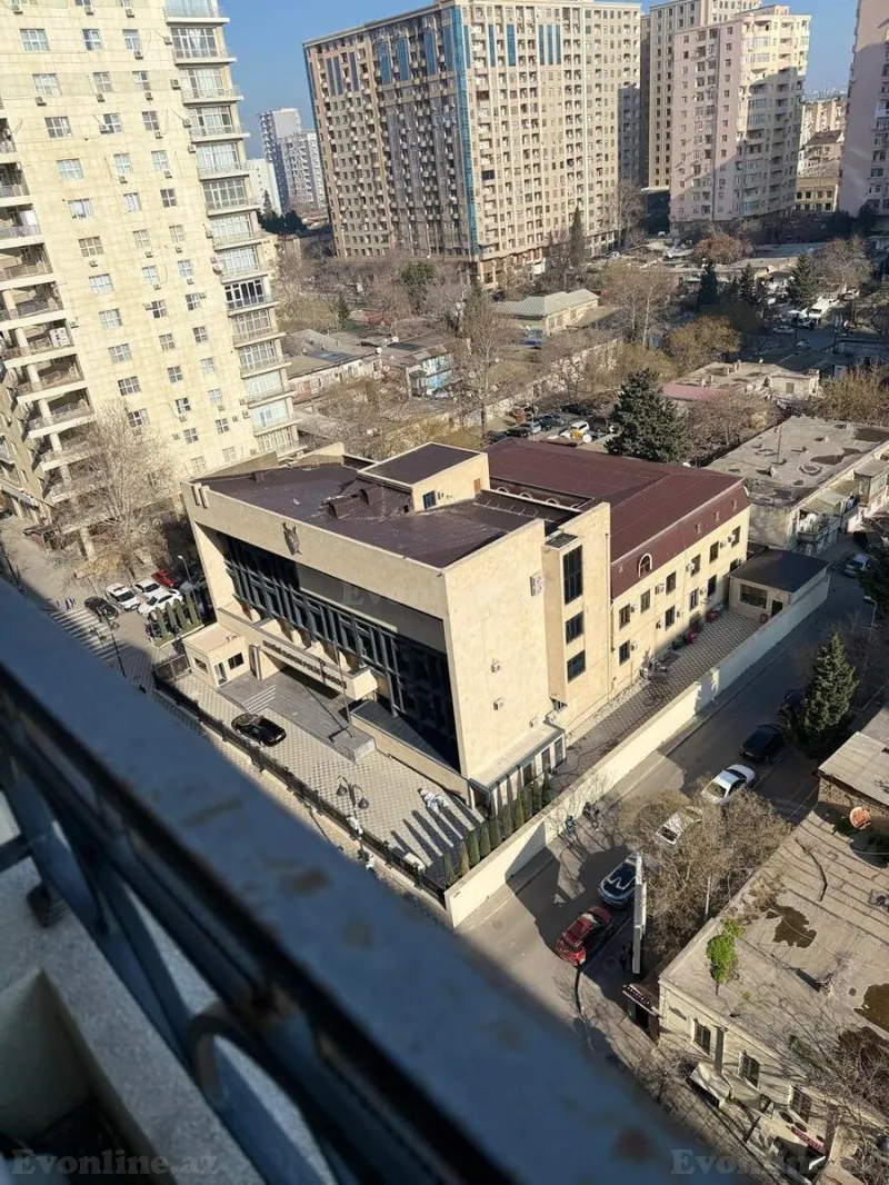 Kirayə verilir 4 otaqlı Mənzil Yeni tikili 130 m² 28 May m. - şəkil 13
