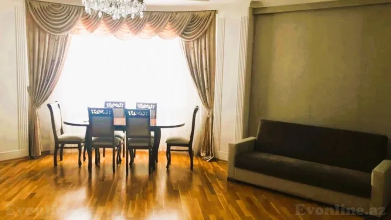 Kirayə verilir 3 otaqlı Mənzil Yeni tikili 130 m² 20 Yanvar m.