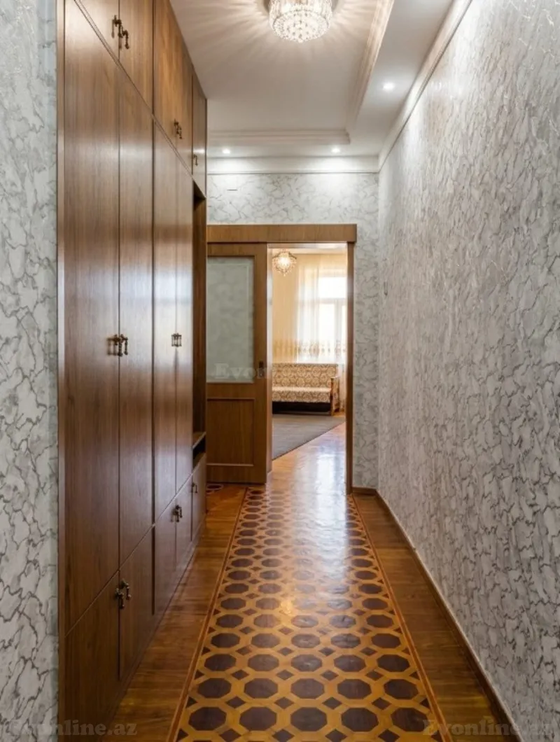 Satılır 3 otaqlı Mənzil Köhnə tikili 85 m² Nərimanov r. - şəkil 2