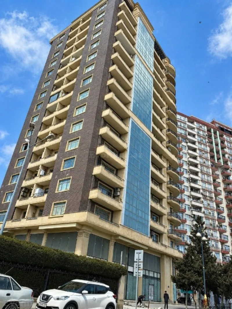 Satılır 3 otaqlı Mənzil Yeni tikili 160 m² Səbail r. - şəkil 5