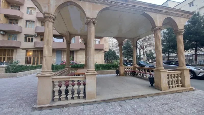 Satılır 4 otaqlı Mənzil Yeni tikili 196 m² 28 May m. - şəkil 3