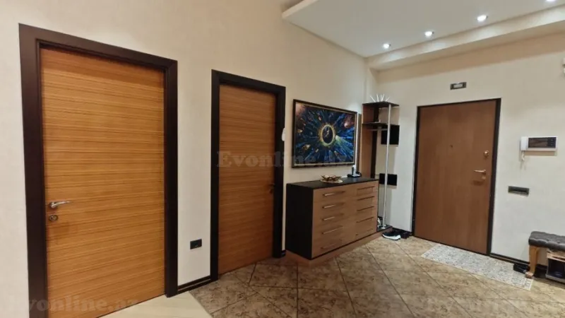 Satılır 4 otaqlı Mənzil Yeni tikili 196 m² 28 May m. - şəkil 16