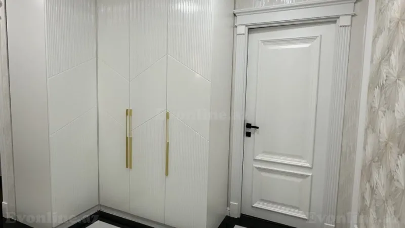 4 otaqlı Mənzil 100 m² 8-ci kilometr Satılır