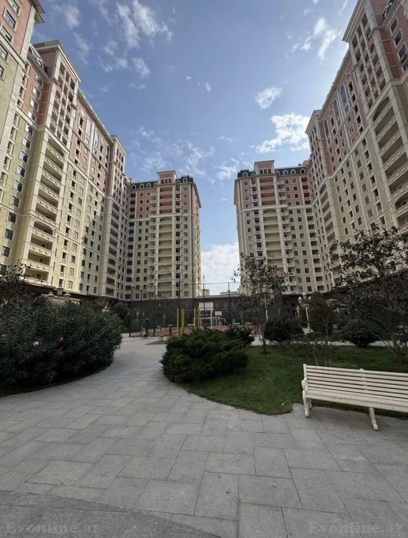 Satılır 3 otaqlı Mənzil Yeni tikili 120 m² Elmlər Akademiyası m.