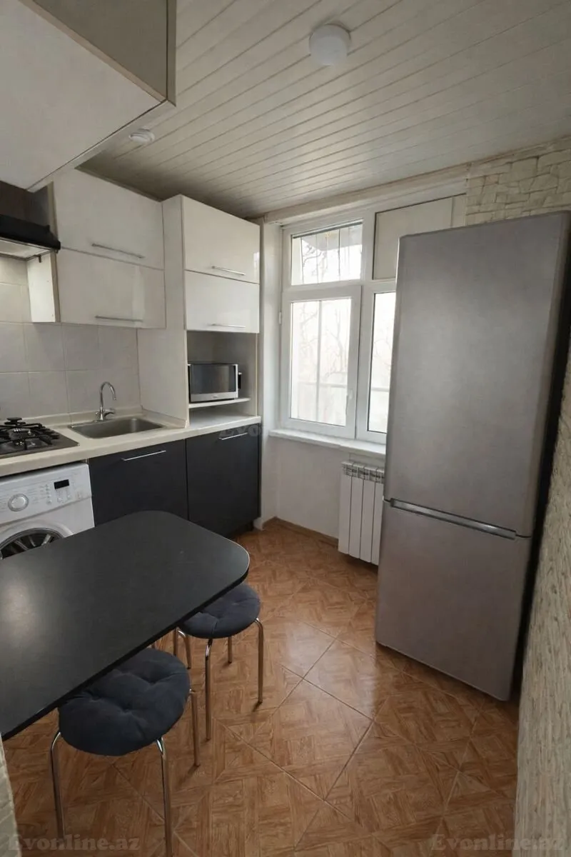 Satılır 3 otaqlı Mənzil Köhnə tikili 73 m² Yasamal r. - şəkil 5