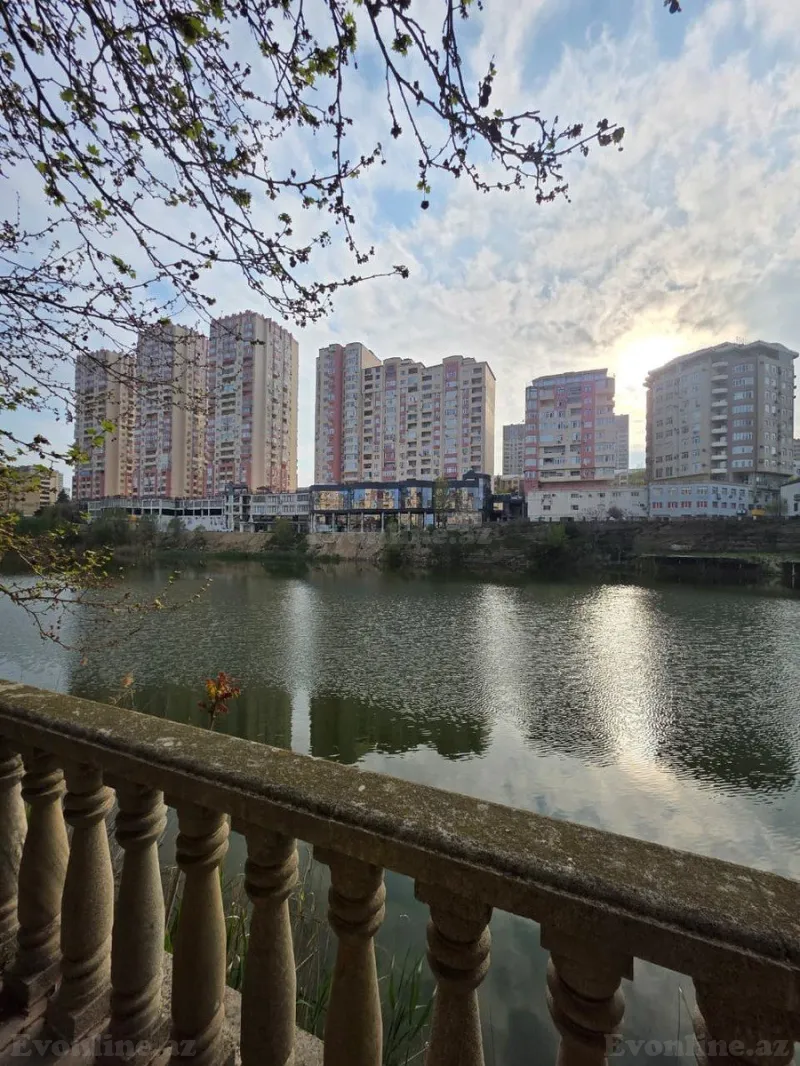 Satılır Obyekt 200 m² İnşaatçılar m. - şəkil 2