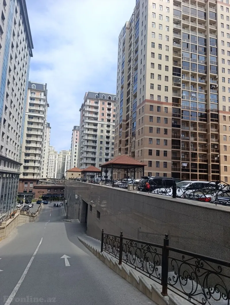 3 otaqlı Mənzil 162 m² Yasamal Satılır
