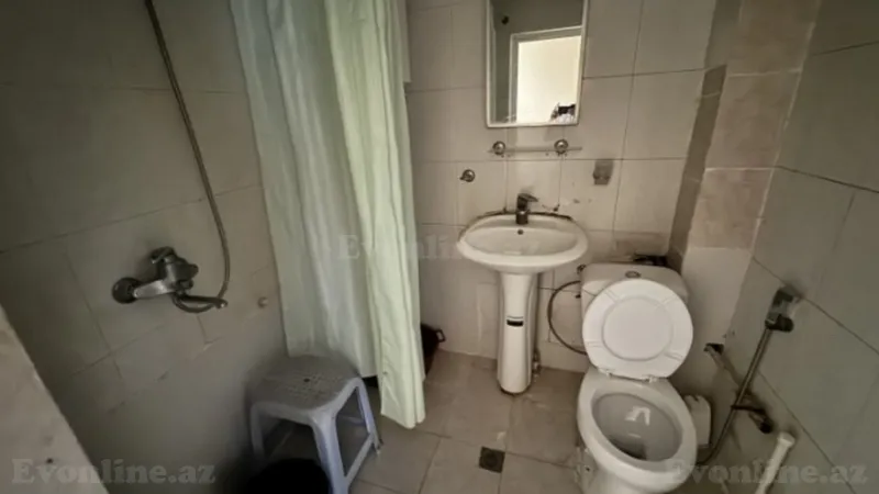 Satılır 3 otaqlı Mənzil Köhnə tikili 70 m² İnşaatçılar m. - şəkil 8