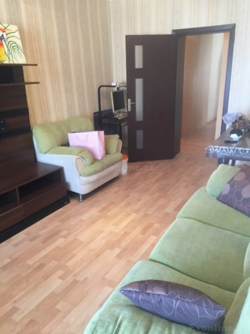 Satılır 3 otaqlı Mənzil Köhnə tikili 70 m² İnşaatçılar m. - şəkil 14