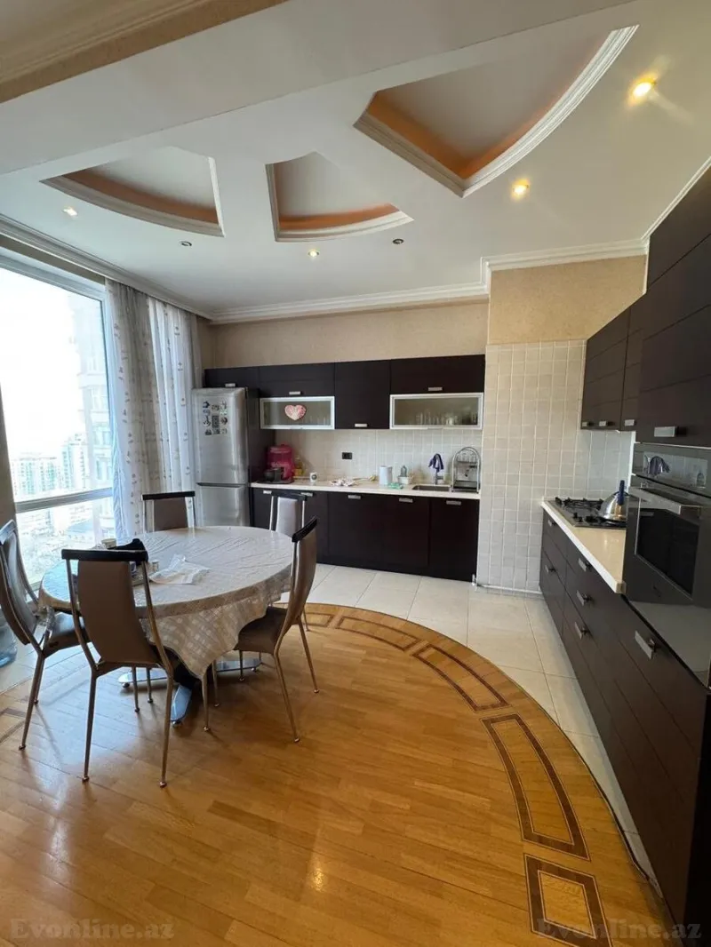 Satılır 4 otaqlı Mənzil Yeni tikili 181 m² Elmlər Akademiyası m. - şəkil 8