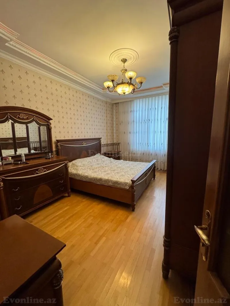 Satılır 4 otaqlı Mənzil Yeni tikili 181 m² Elmlər Akademiyası m. - şəkil 18