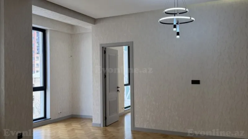Satılır 4 otaqlı Mənzil Yeni tikili 117 m² Gənclik m. - şəkil 5