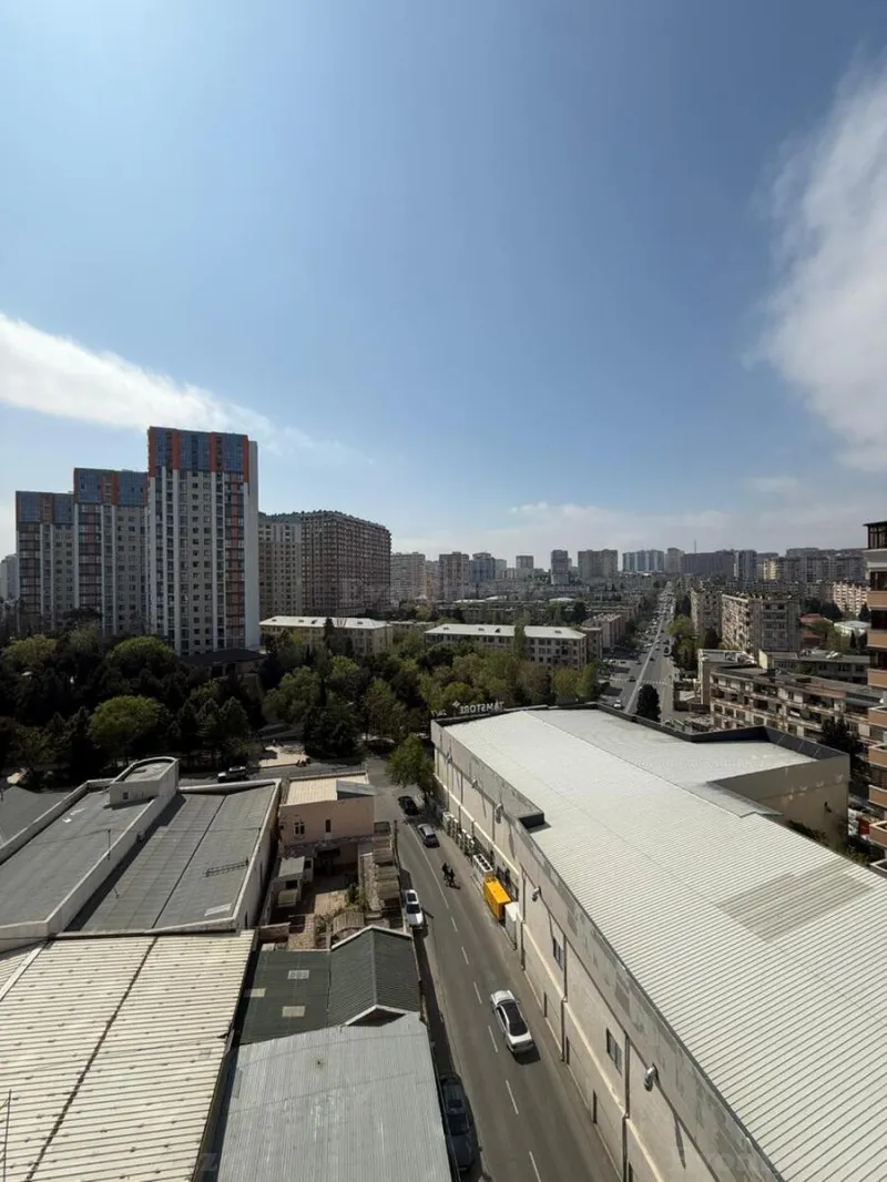 3 otaqlı Mənzil 100 m² 4-cü mikrorayon Satılır