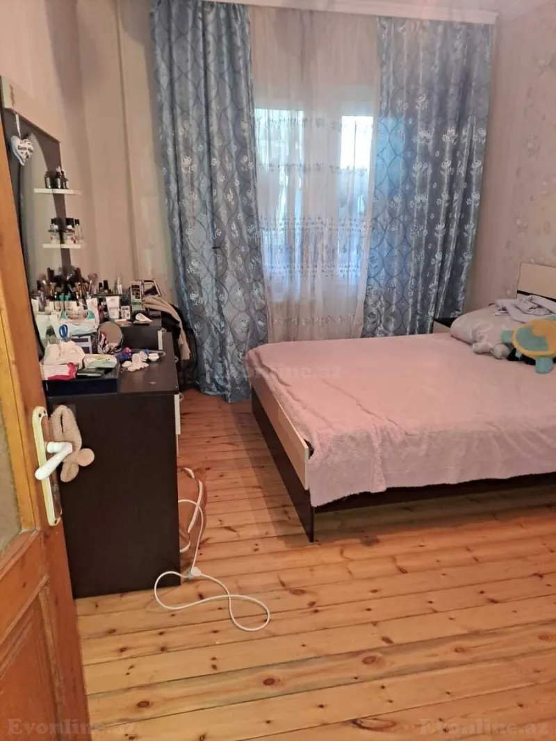 Satılır 2 otaqlı Mənzil Köhnə tikili 75 m² Yeni Yasamal - şəkil 5