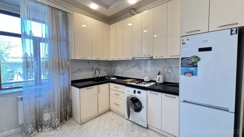 Kirayə verilir 2 otaqlı Mənzil Köhnə tikili 70 m² Sahil m. - şəkil 3