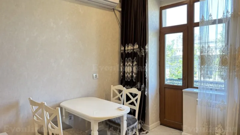 Kirayə verilir 2 otaqlı Mənzil Köhnə tikili 70 m² Sahil m. - şəkil 4