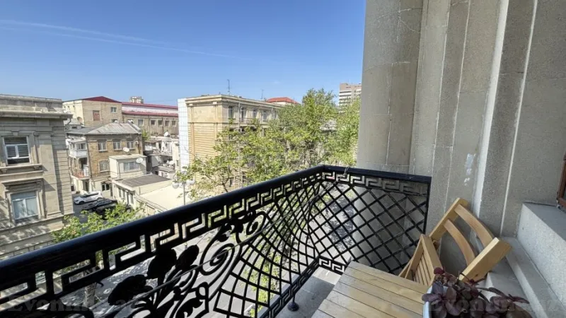 Kirayə verilir 2 otaqlı Mənzil Köhnə tikili 70 m² Sahil m. - şəkil 10