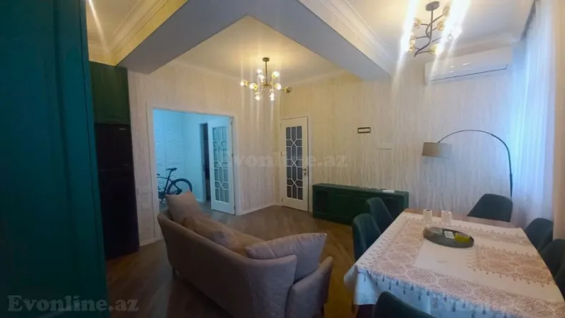 Satılır 3 otaqlı Mənzil Yeni tikili 70 m² Səbail r. - şəkil 2