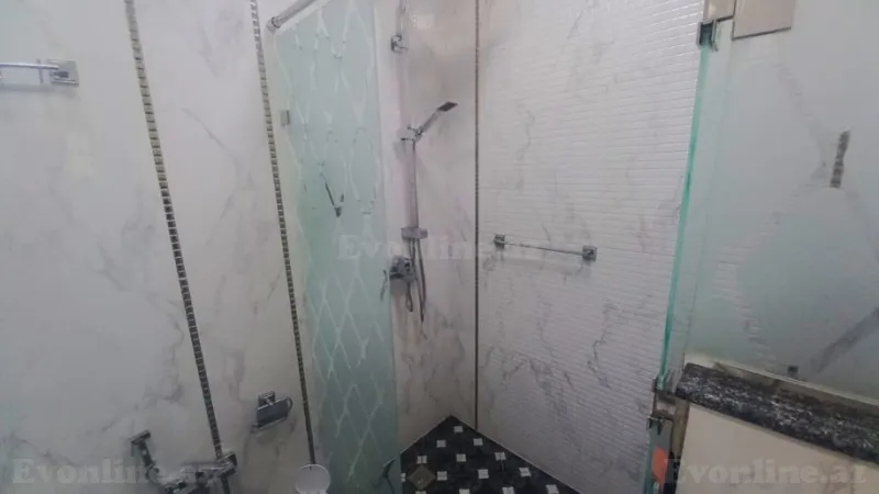 Satılır 3 otaqlı Mənzil Yeni tikili 70 m² Səbail r. - şəkil 17