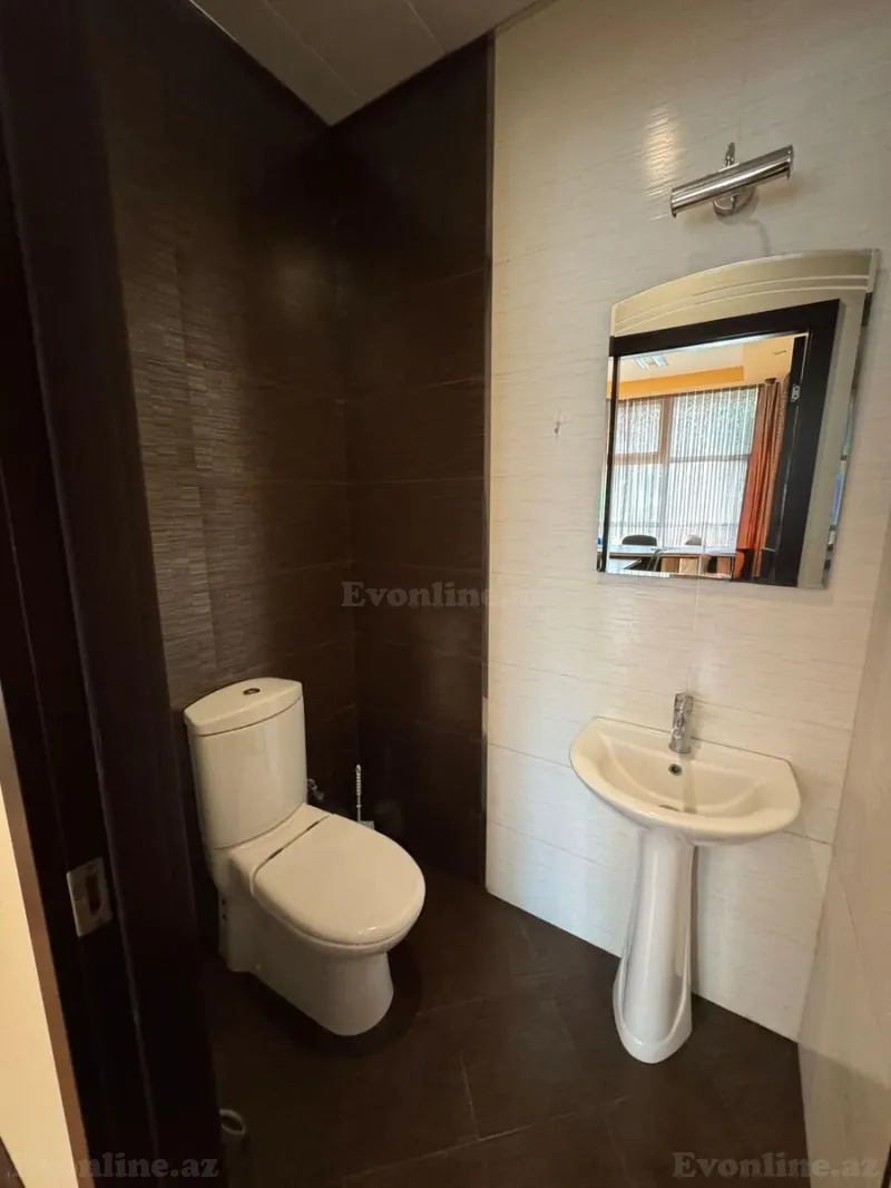 Kirayə verilir Ofis 180 m² Nəsimi r. - şəkil 12