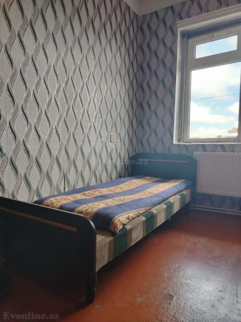 Kirayə verilir 4 otaqlı Mənzil Köhnə tikili 120 m² Yasamal