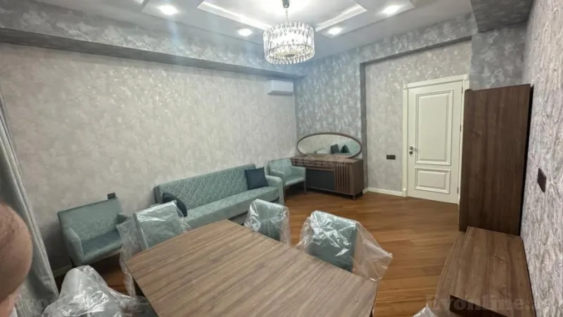3 otaqlı Mənzil 130 m² Xətai r. Kirayə verilir