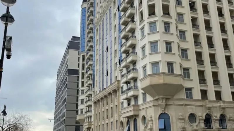 Satılır 4 otaqlı Mənzil Yeni tikili 242 m² 28 May m. - şəkil 2